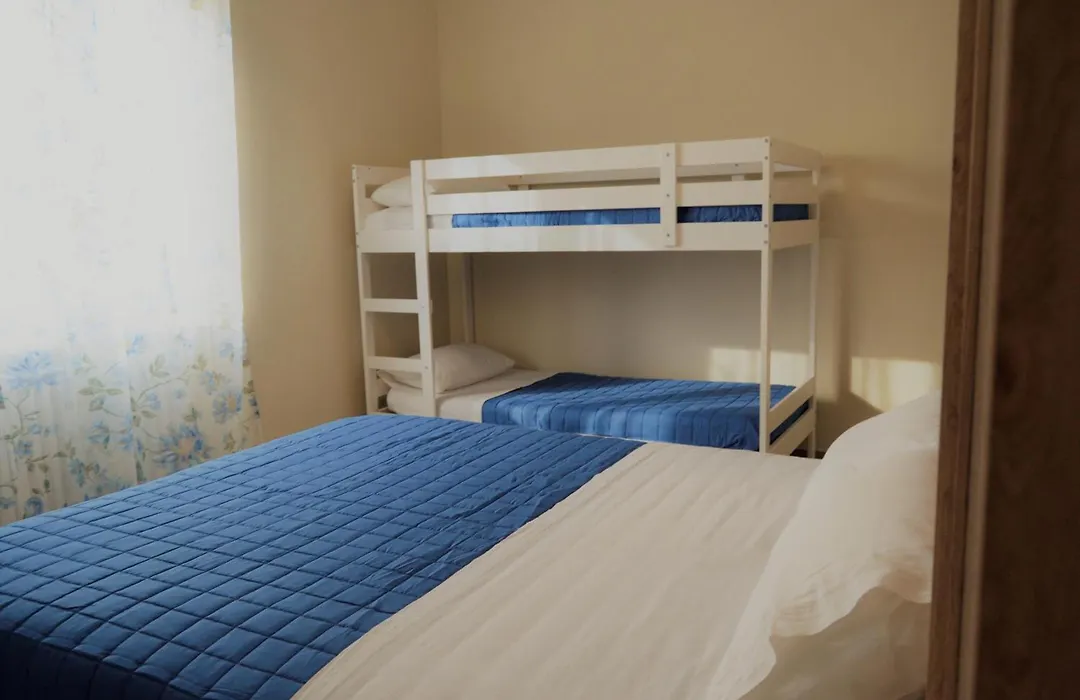Green And Blue Apartment - Metro C, Free Parking And Wifi-1